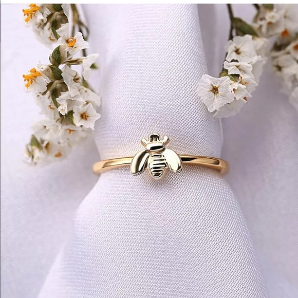 Chic Bee Animals Insects Ring Gold Band Ring - Picture 3 of 4